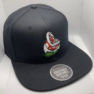 Bioworld Nintendo Super Mario Bros. Piranha Plant Snapback Hat Black, Adjustable